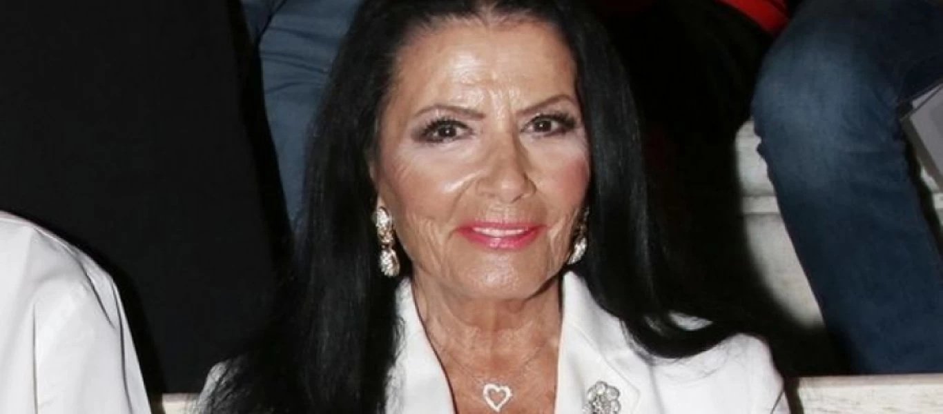 Η Ζωζώ Σαπουντζάκη αποκαλύπτει: «Έμεινα έγκυος πριν παντρευτώ αλλά το έχασα» (βίντεο)